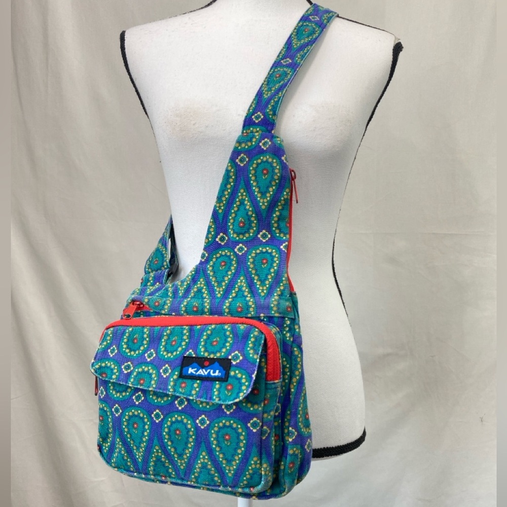 KAVU Crossbody Bag Paisley Daze Blue Green Red zip pockets Gorpcore Granola Girl